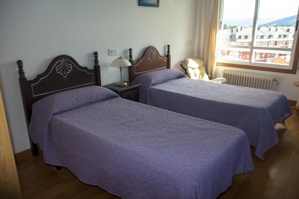 Hospedaxe Carragal Hotel Ribadeo Bagian luar foto